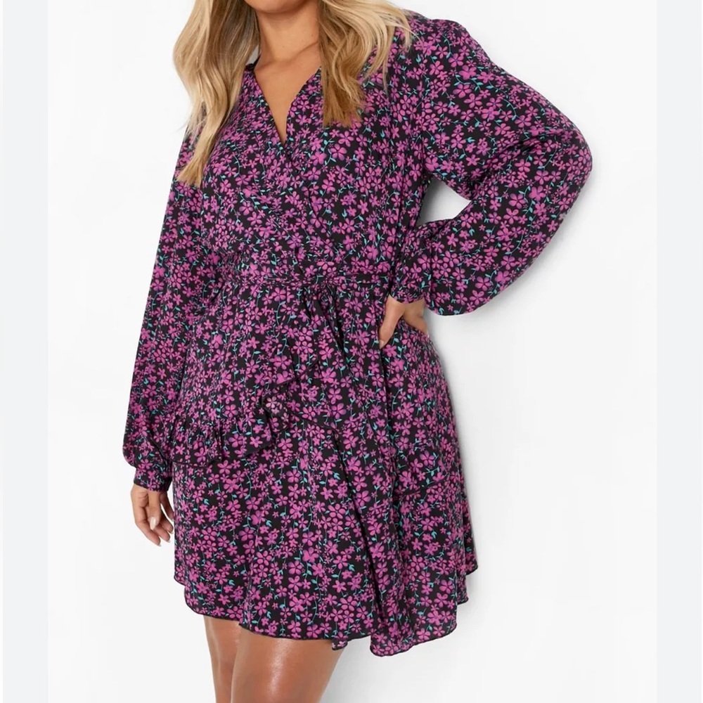 Size 22 USA / 26 UK Boohoo floral wrap skater purple dress